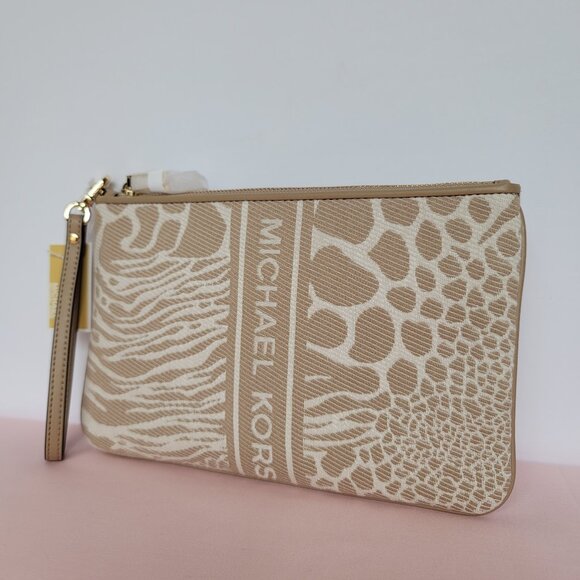 MICHAEL KORS Jet Set Charm Signature Logo Wristlet/Pouch- Camel Multi⭐ - Picture 5 of 16